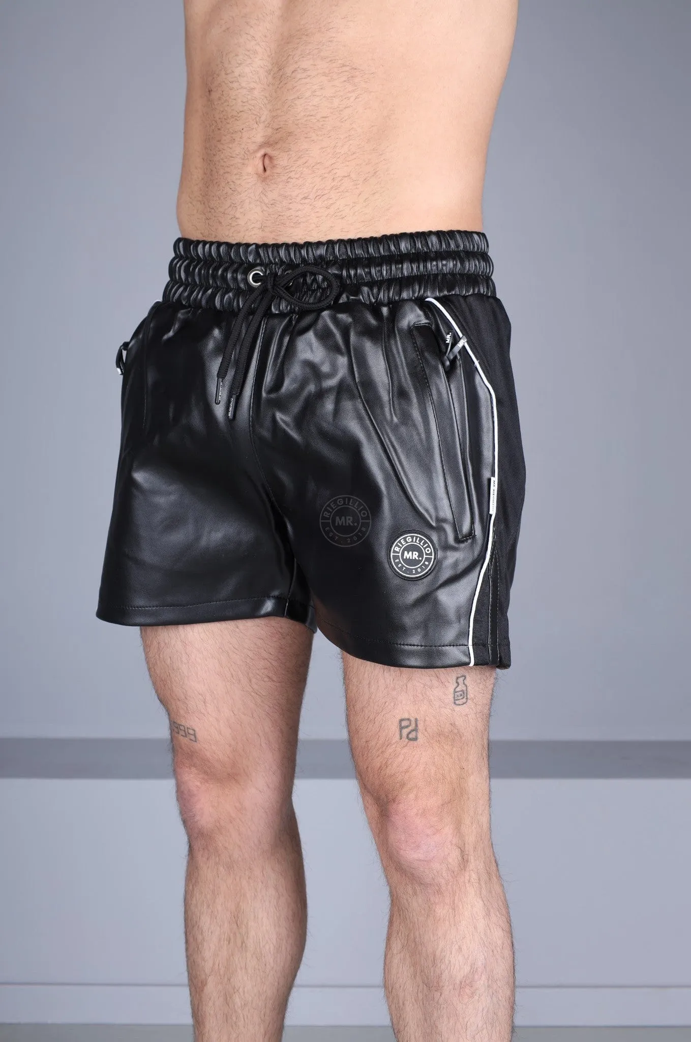 MR. 24 Track Short - Black