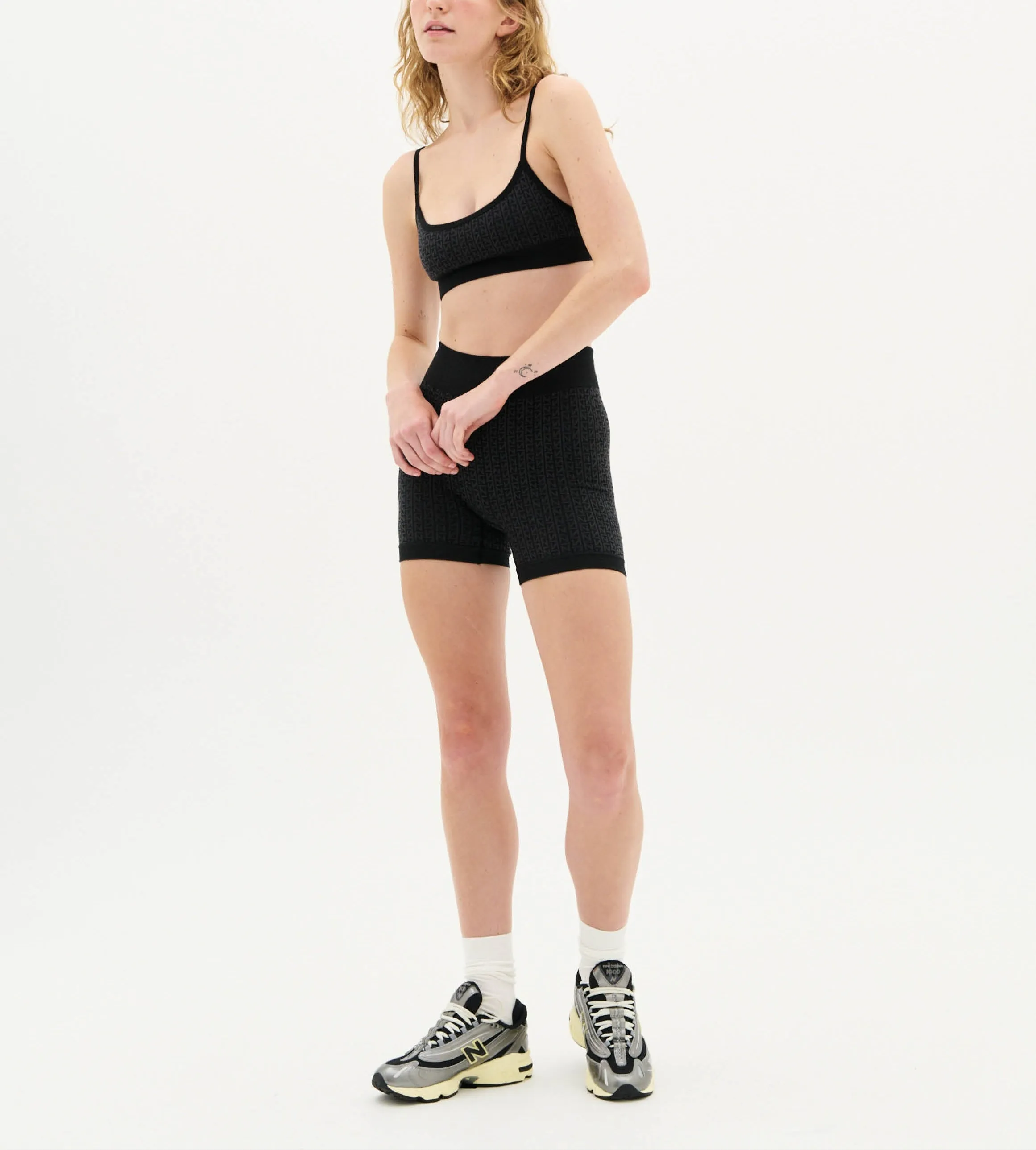 Neo Mini Short in Black